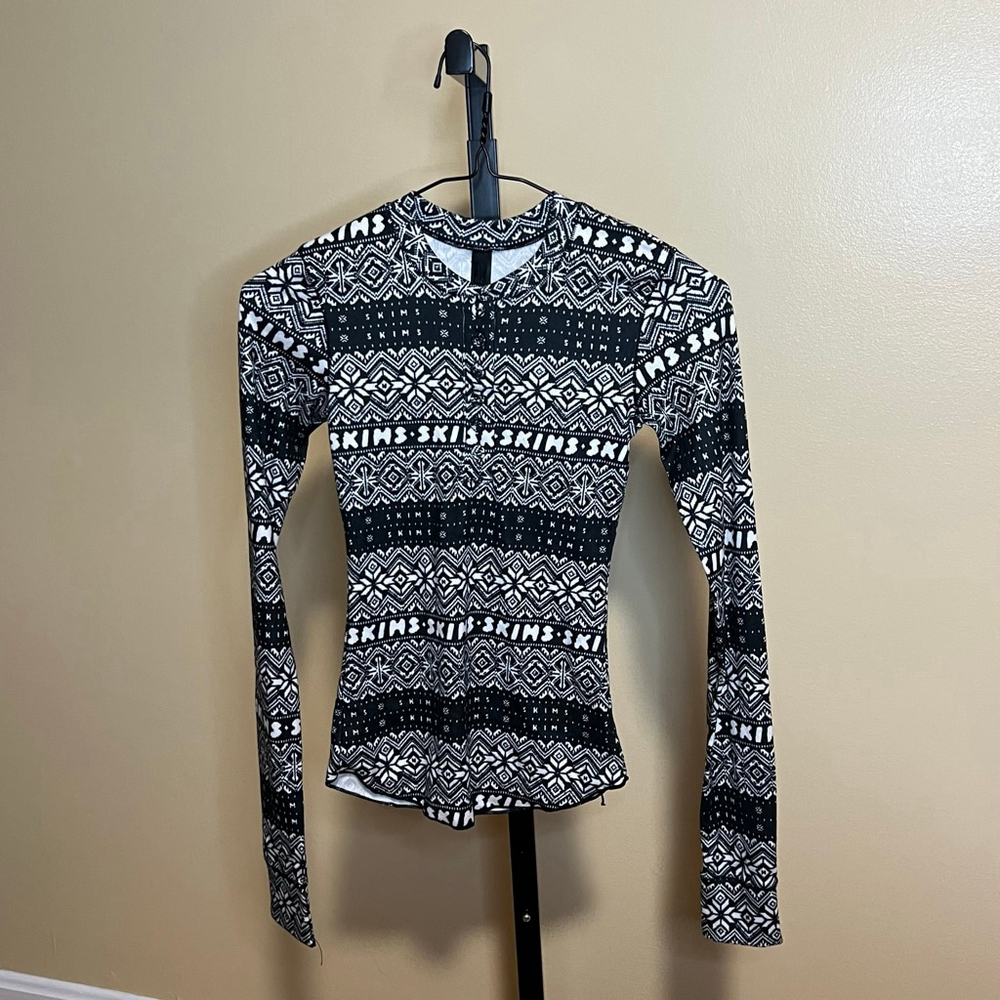 Women's SKIMS Long Sleeve Top Black/White Pattern Size XXS - Picture 2 of 3